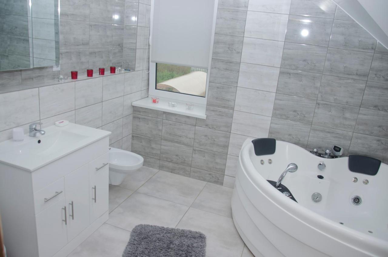 Apartamentai Su Dziakuzi Klaipeda Luaran gambar