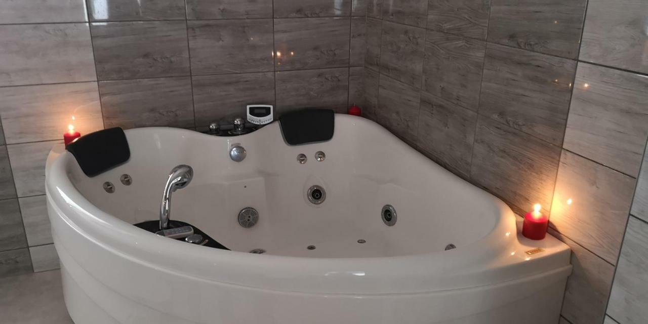 Apartamentai Su Dziakuzi Klaipeda Luaran gambar